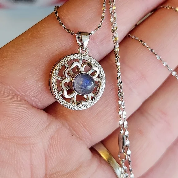 Spinning Labradorite Fidget Necklace Pendant on a Stainless Steel Chain - Picture 1 of 5